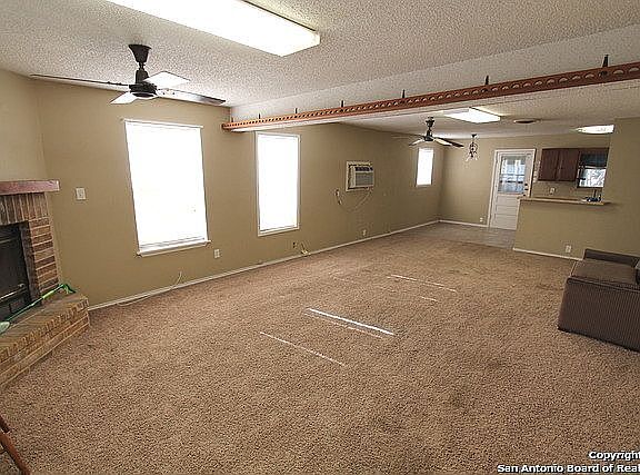 2nd image of 1811 B St
