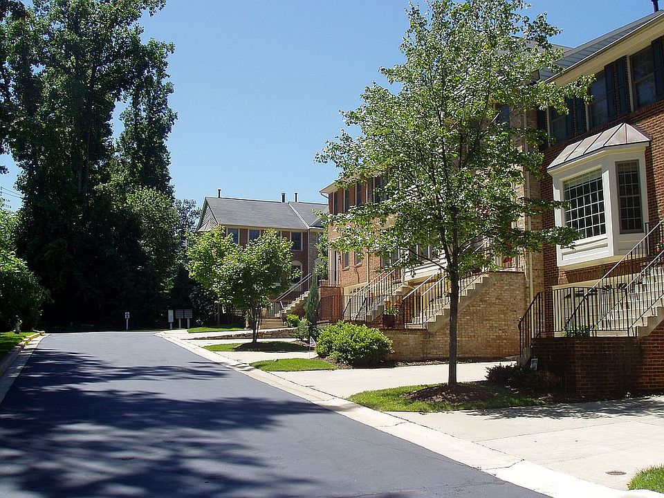 2nd image of 5601 Morning Ridge Ct