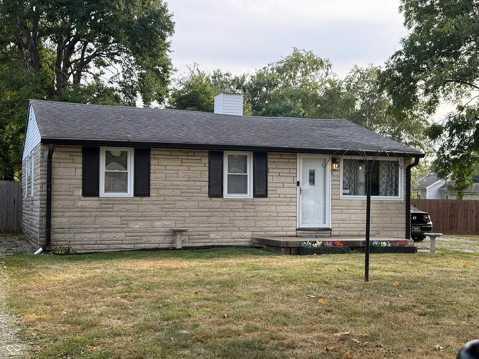 4731 Mecca St photo 1