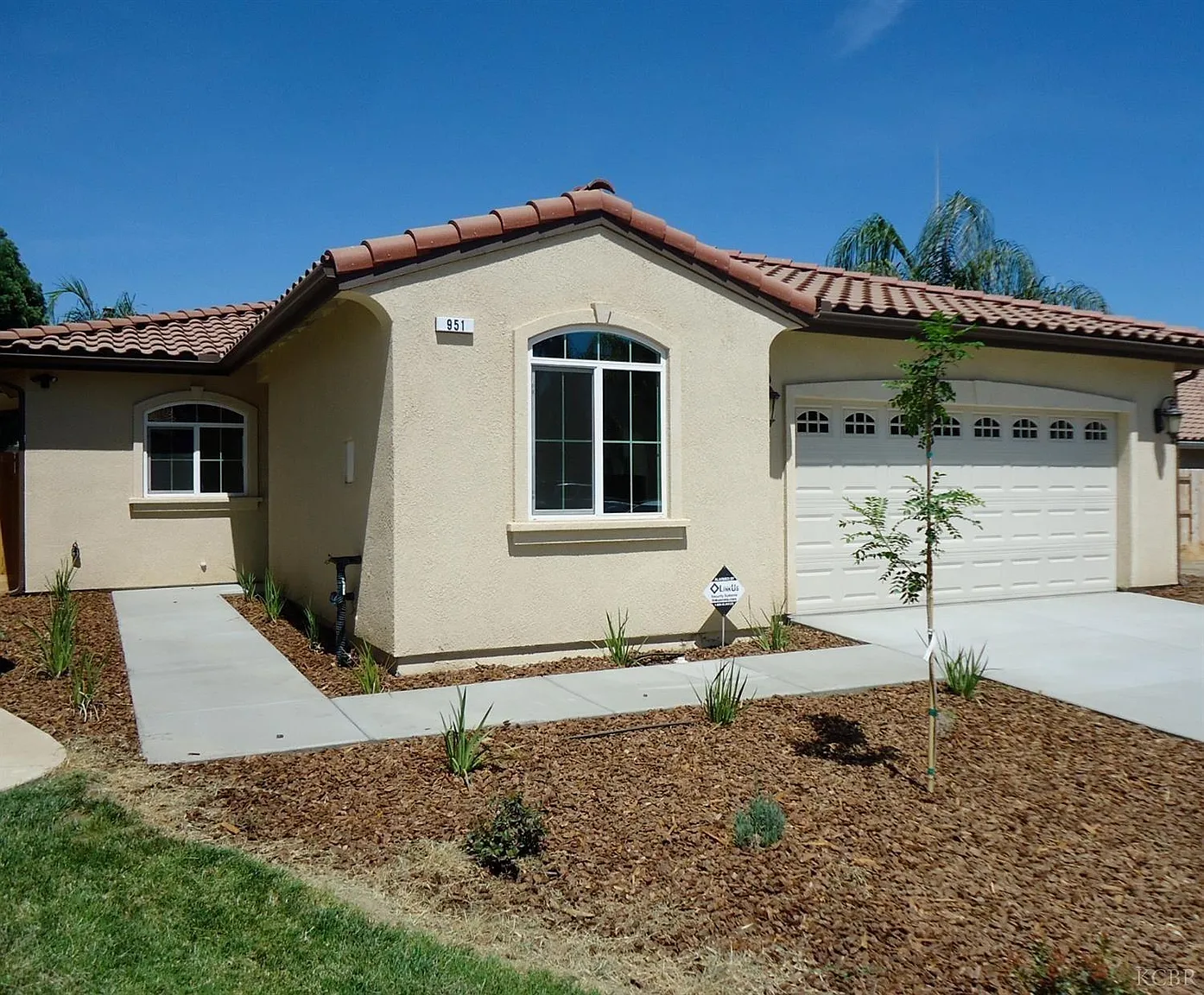 951 Vista Pl photo 1