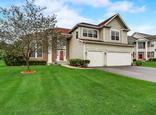 1961 Blue Heron Cir, Bartlett, IL 60103