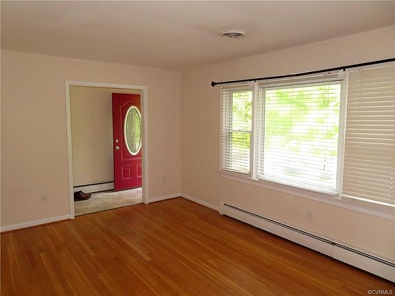 2nd image of 7949 Meadow Dr