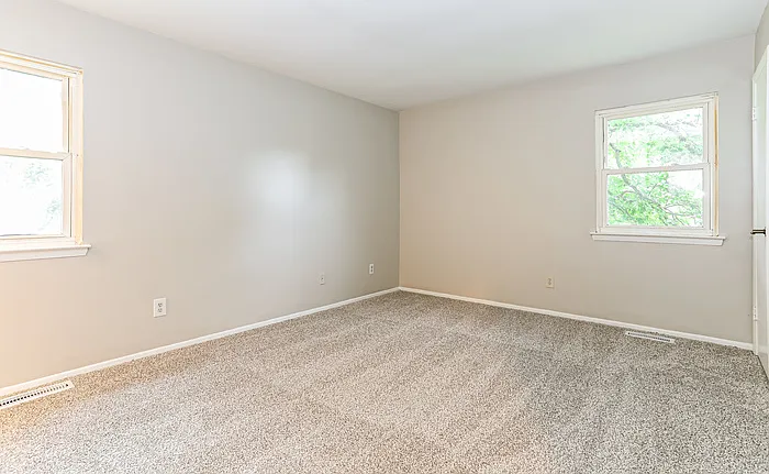8 Lasonia Way — Photo 12
