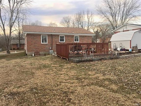 4th image of 8 Richardson Dr