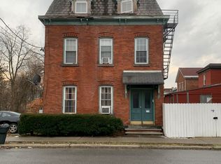32 N Bridge St APT 1, Poughkeepsie, NY 12601