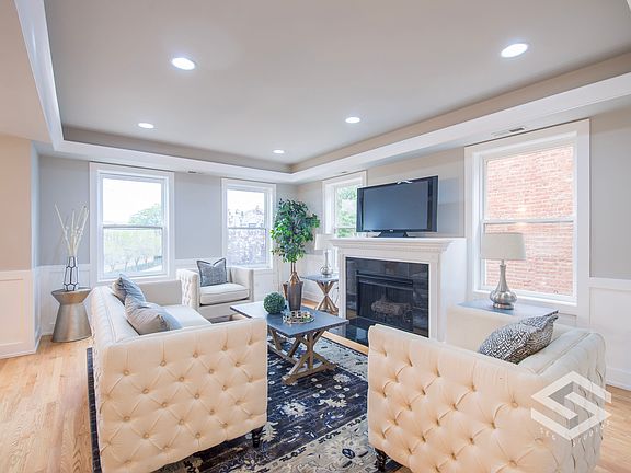 5th image of 4413 S Lake Park Ave APT 2