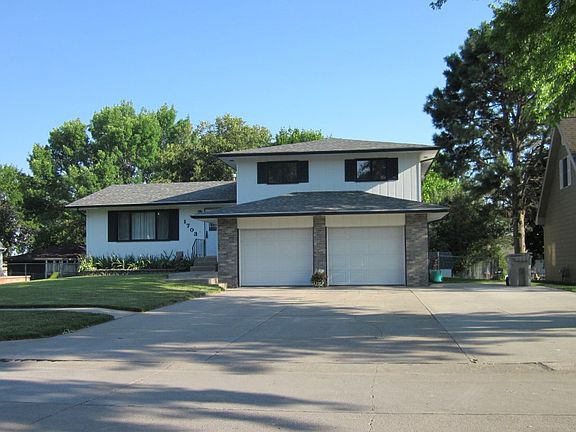 2nd image of 1703 Sheridan Dr