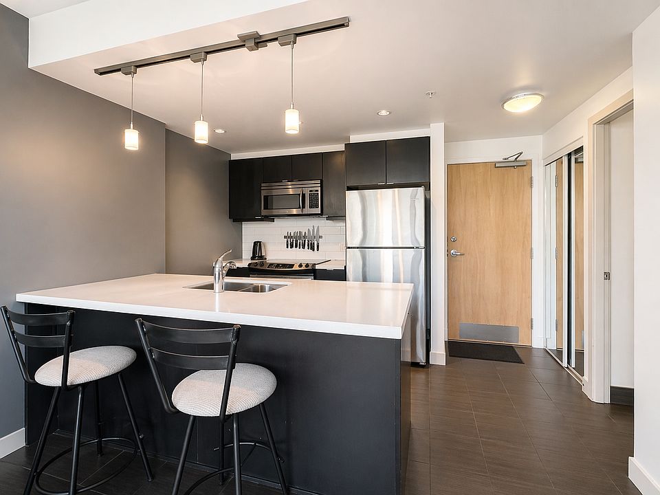 1st image of 760 Johnson St #305