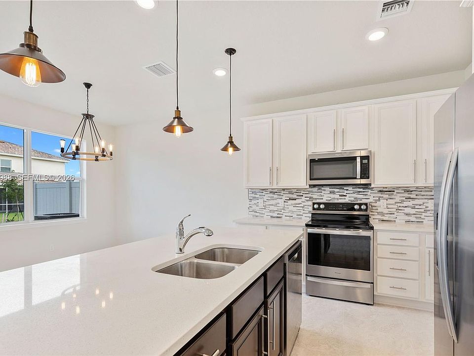 1st image of 1455 Silk Oak Dr Unit 1455