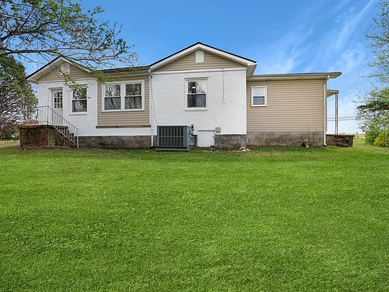 1857 Memorial Dr — Photo 25