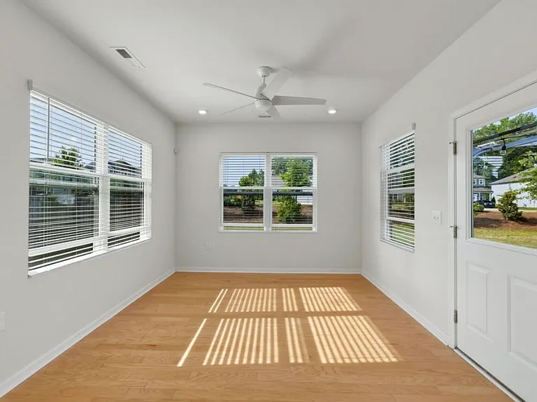 2132 Water Marsh Trl — Photo 2
