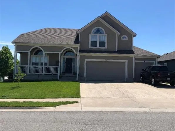 1501-1501 Johnston Dr, Raymore, MO 64083