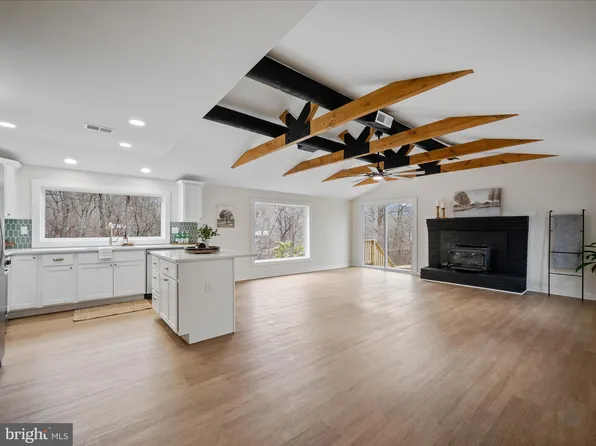 314 Mount Vista Trl, Harpers Ferry, WV 25425