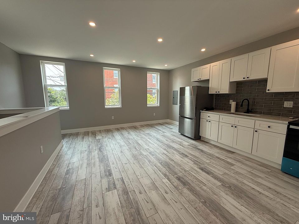 1st image of 2623 Poplar St Floor 2