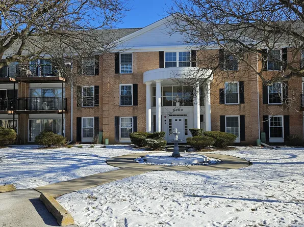 5300 Carriageway Dr APT 201, Rolling Meadows, IL 60008