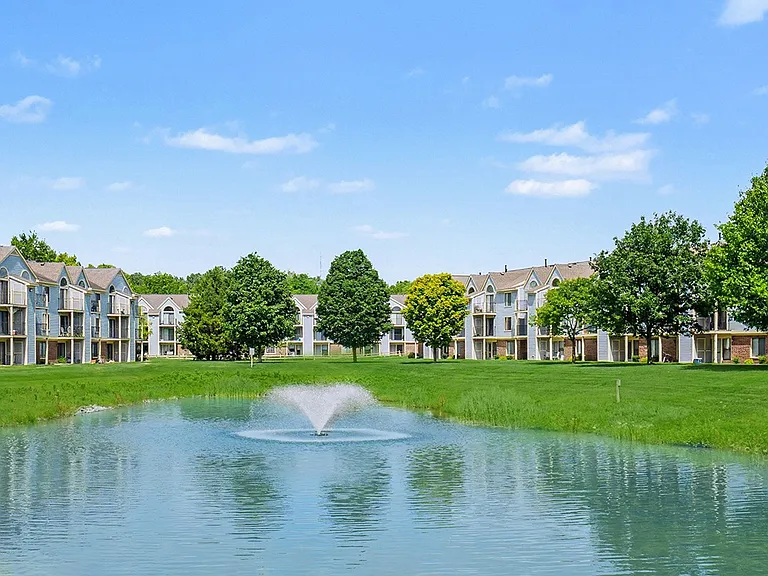 Arbor Lakes Apartments — Photo 34