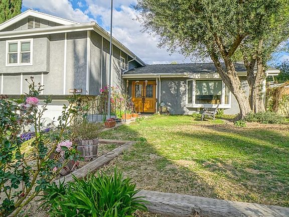 3rd image of 26238 Larkhaven Pl