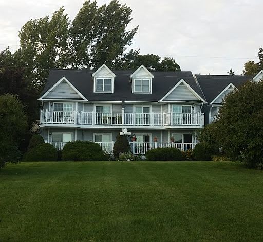 1st image of 2488 Cadotte Ave