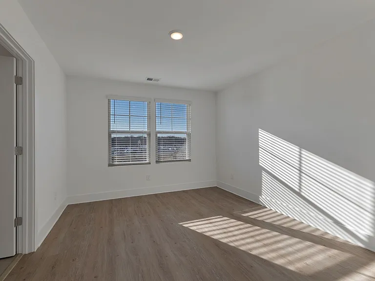 930 Watercourse Ct — Photo 30