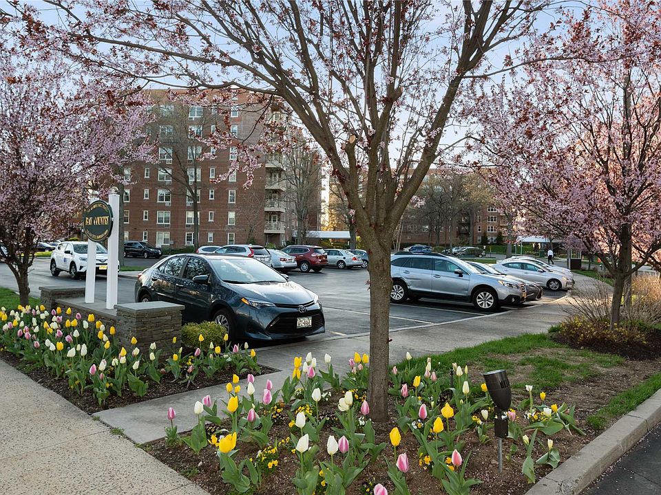 1st image of 2345 Bell Blvd APT 5H