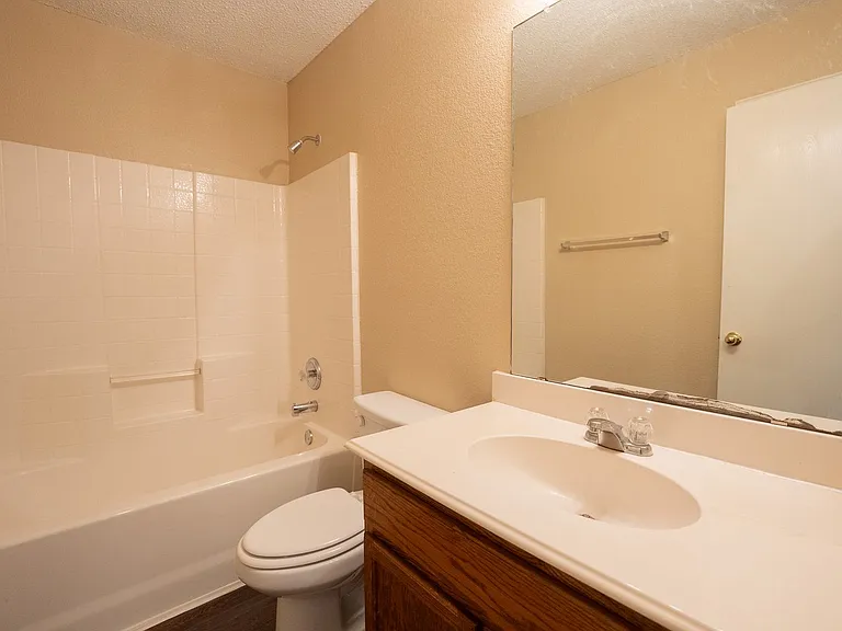 3316 Knoll Trl — Photo 10