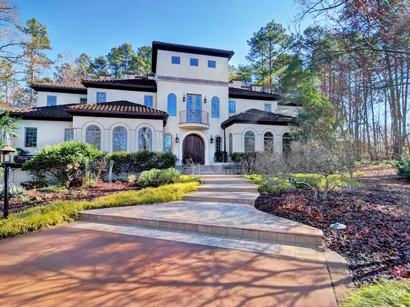 102 Flagstone Ct, Chapel Hill, NC 27517