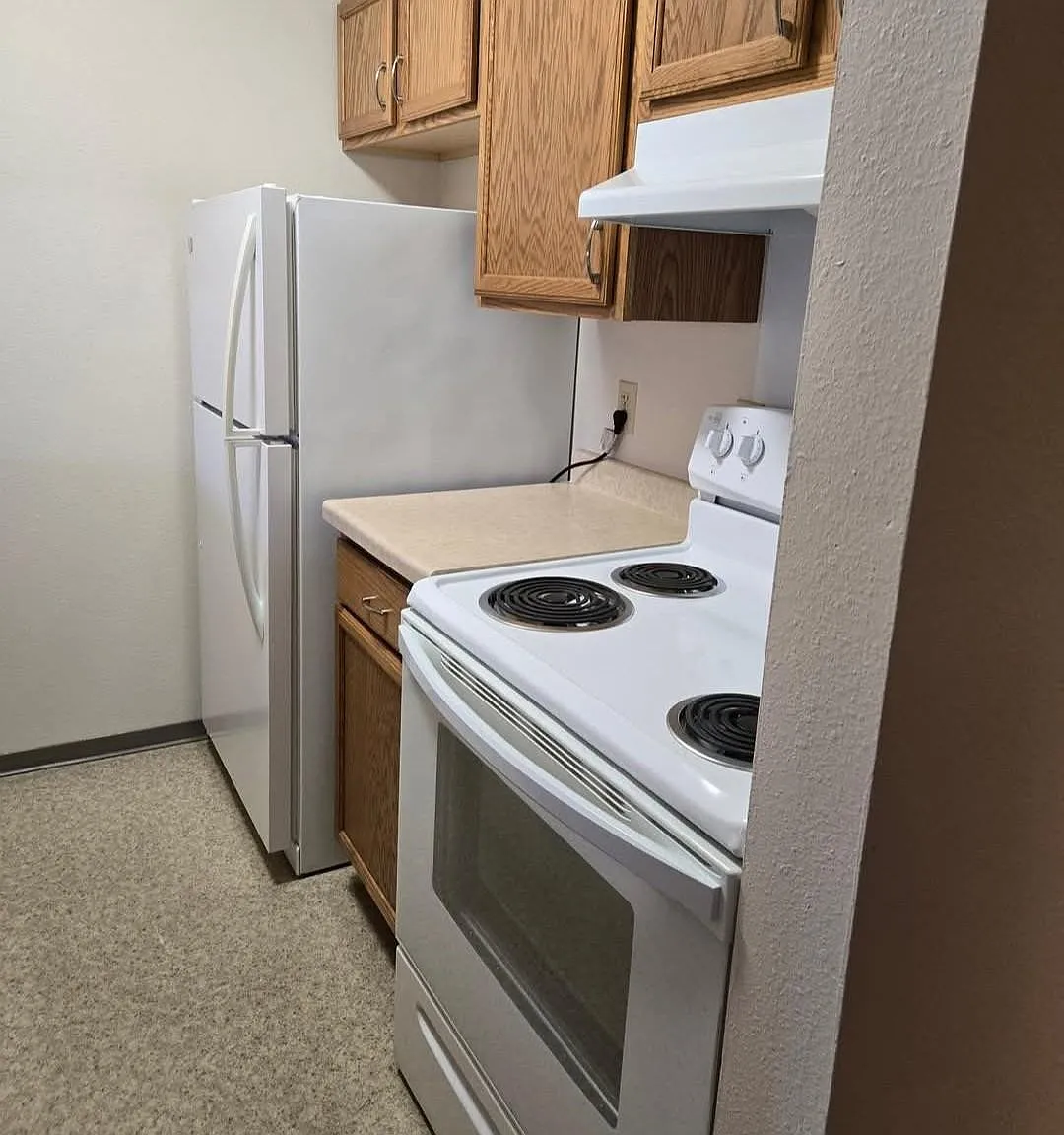 1 bed, $898 — Photo 1