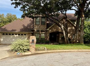 3005 Clear Lake Ct, Arlington, TX 76017