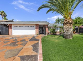 1892 Dawn Ridge Dr, Corona, CA 92882