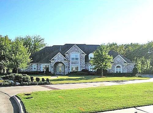 Beautiful wooded cul-de-sac lot on the golf course