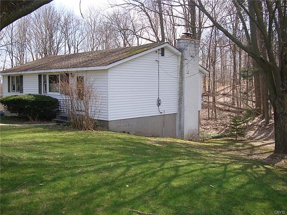 2nd image of 7714 W Sorrell Hill Rd