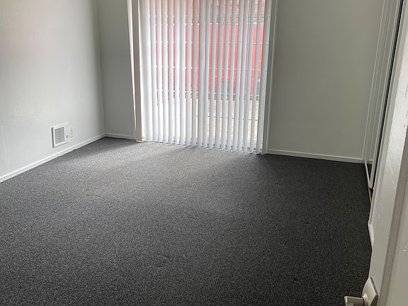 3rd image of 41 Madrid St