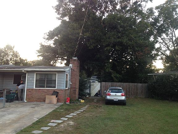3rd image of 405 Forest Park Dr