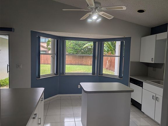 4th image of 11535 S Quayside Drive