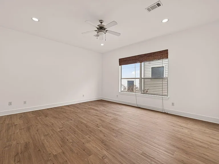 724 Ruthven St — Photo 21