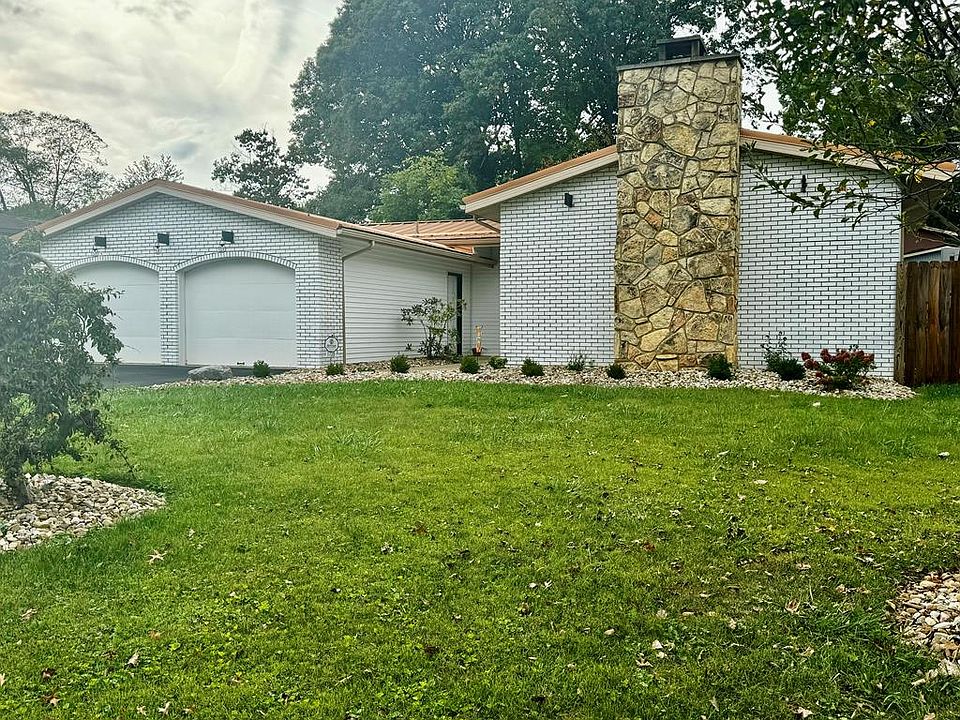 1st image of 1739 Honeysuckle Dr