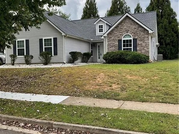 4874 Larkspur Ln, College Park, GA 30349