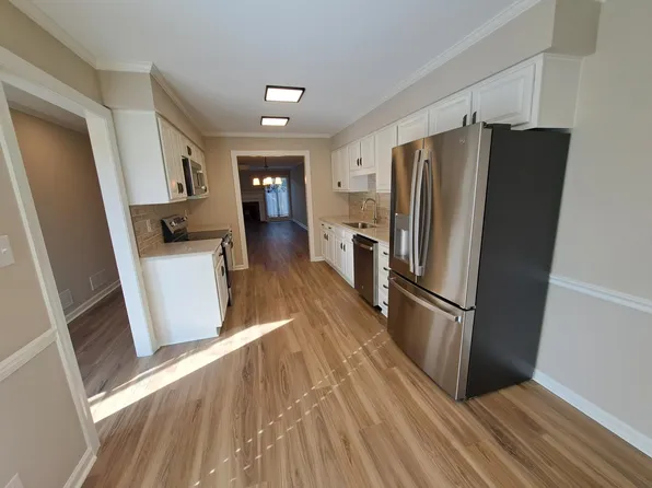 616 Croston Dr, Winston Salem, NC 27104