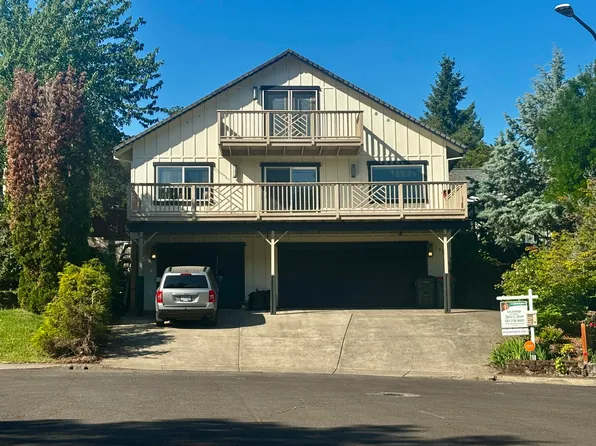 135 Candice Ct, Medford, OR 97504