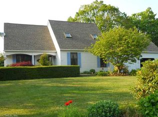 31 Cricket Ct, Old Saybrook, CT 06475