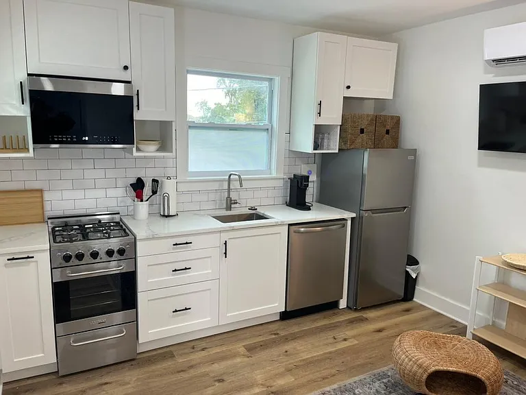 2810 N Mitchell Ave #B — Photo 7