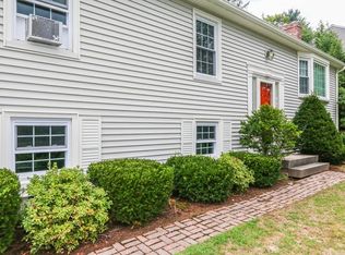 107 Colony Dr, East Longmeadow, MA 01028