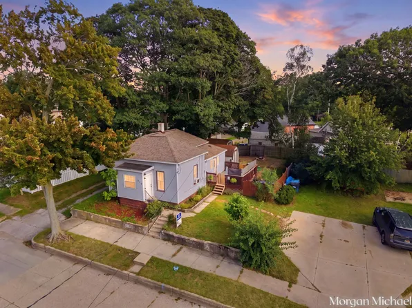 1457 Palmer Ave, Muskegon, MI 49441