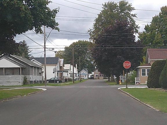 4th image of 411 Kiah St