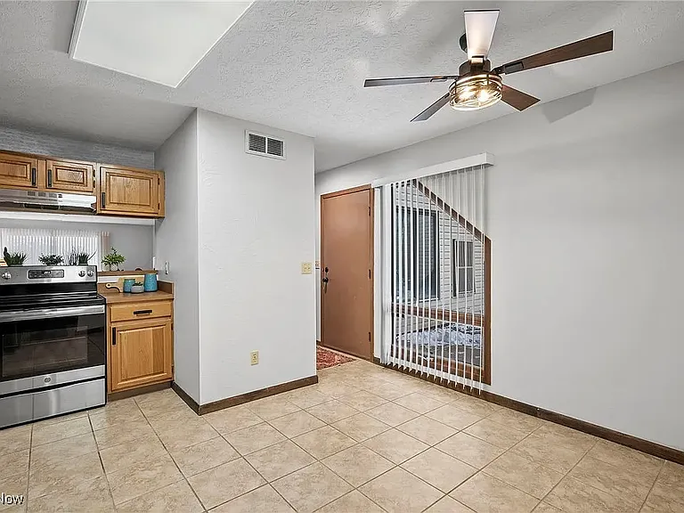 1404 Cleveland Heights Blvd — Photo 17