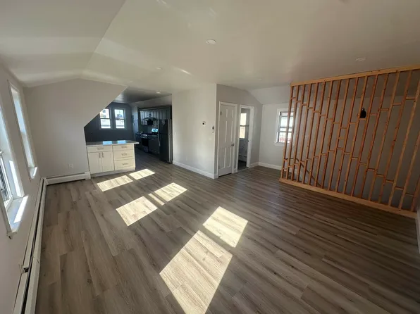 1858 West 11th Street image 4 of 14