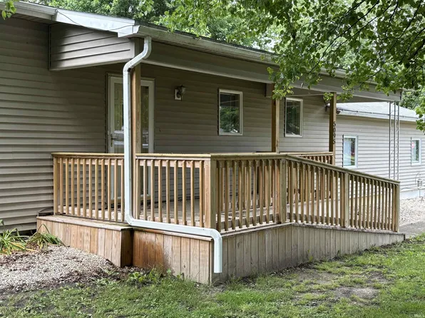 5095 Center St, Linn Grove, IN 46711