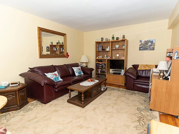 5th image of 73-51 Bell Blvd APT 4D