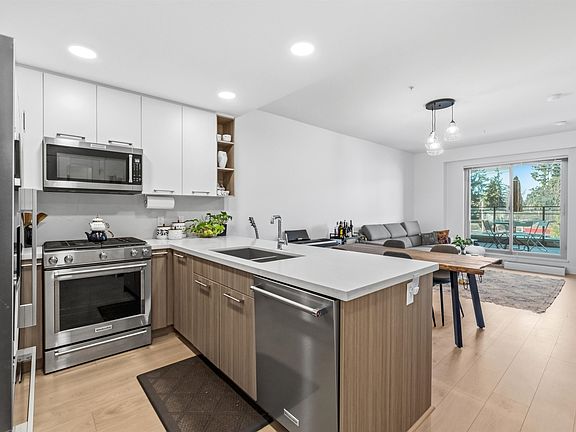 4th image of 14022 N Bluff Rd #313