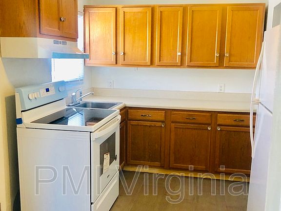 3rd image of 9513 18th Bay St #B